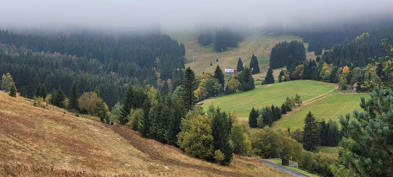 Vyhledy Bez Hranic By Mountain Ways Lägenhet Loučná pod Klínovcem Exteriör bild
